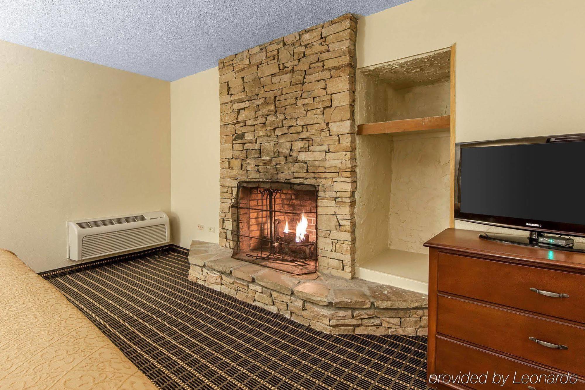 Quality Inn & Suites Sevierville - Pigeon Forge Exterior photo