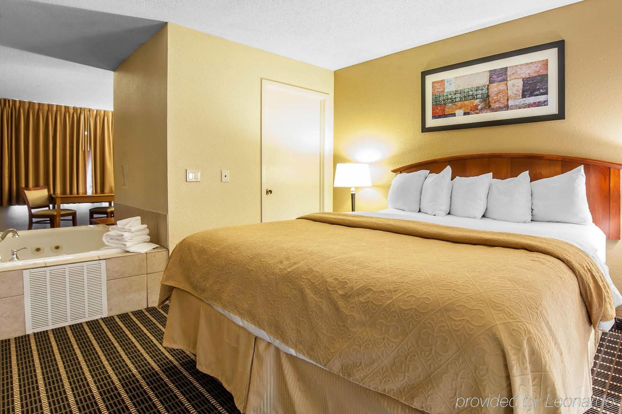 Quality Inn & Suites Sevierville - Pigeon Forge Exterior photo