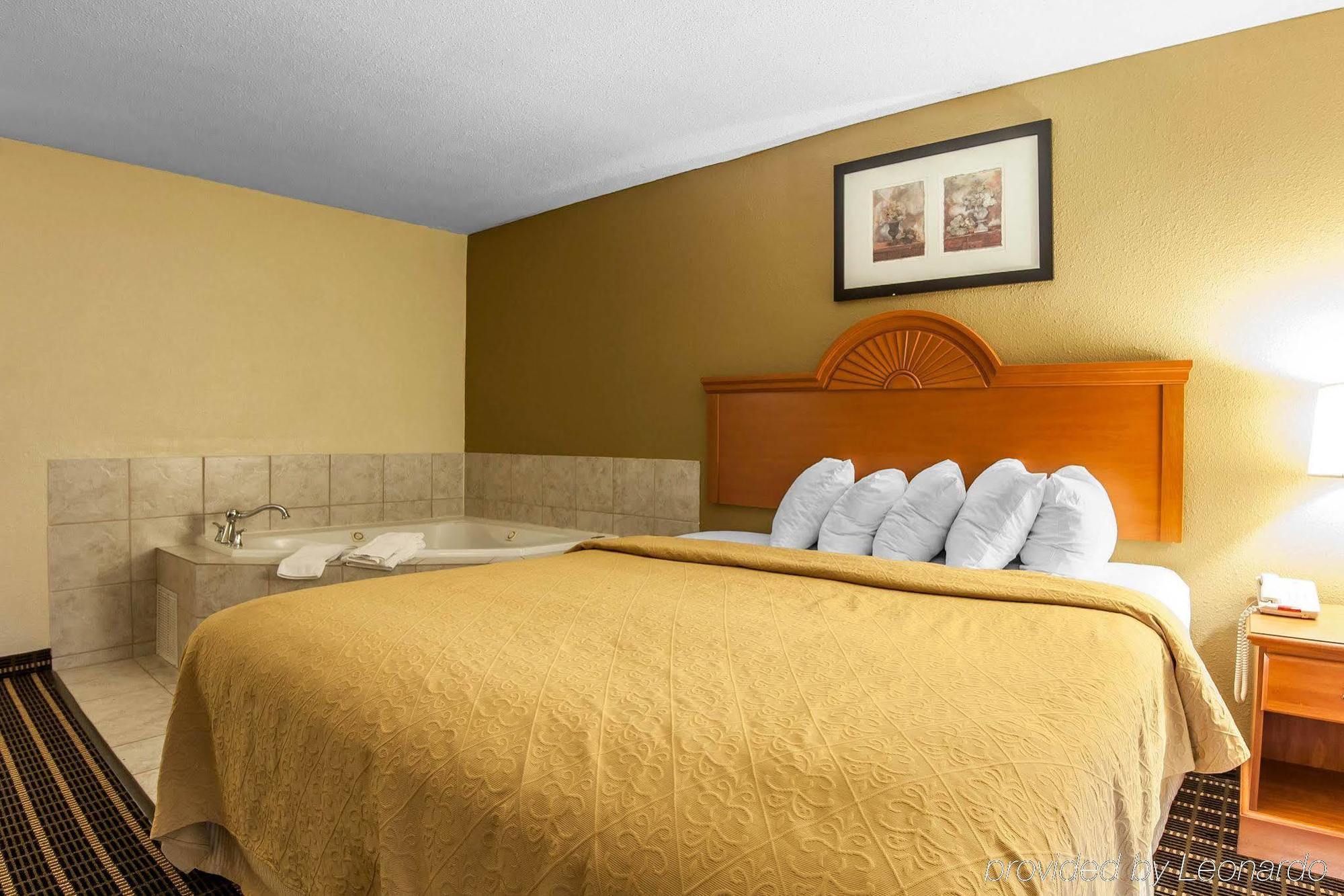 Quality Inn & Suites Sevierville - Pigeon Forge Exterior photo