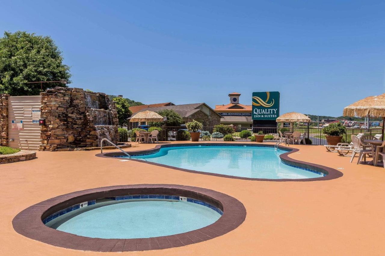 Quality Inn & Suites Sevierville - Pigeon Forge Exterior photo